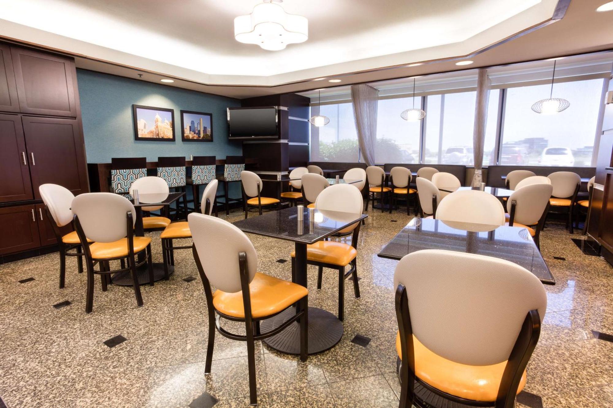 Drury Inn & Suites Kansas City Airport Exteriér fotografie